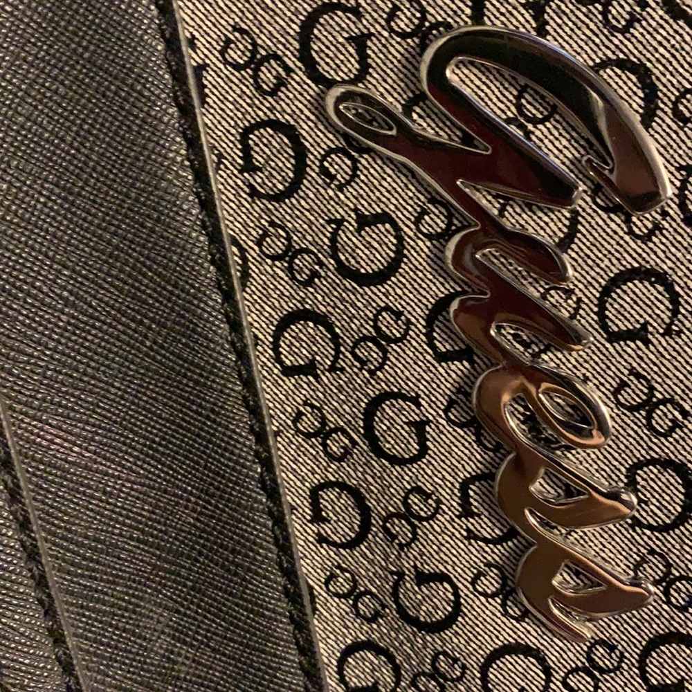 A guess backpack